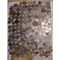 Монеты разных стран. Около 190 шт.