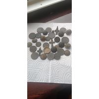 Монеты и всё остальное одним лотом с рубля.