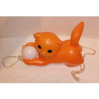 Игрушка из СССР "котик с мячиком". Внимательно прочитайте описание!