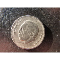 Марокко.1 дирхам.1987. С 20 копеек. Распродажа коллекции. Смотрите другие лоты.
