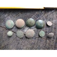 Пуговицы 10 штук. Старые. С надписями. Находка