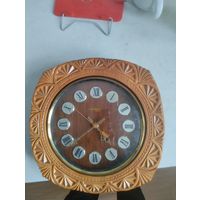 Часы настенные кварцевые. Антарес.