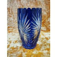 Ваза хрустальная Сапфировая, высота 20 см. Германия