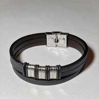Браслет кожаный со стальной подвеской