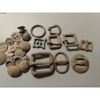 Пряжки и пуговицы