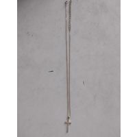 Цепь с крестом.