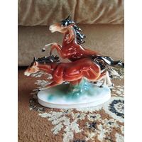 Фарфоровая статуэтка гдр