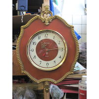 Часы Янтарь кварц СССР, рабочие.