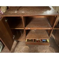 Тумба на колесиках для интерьера