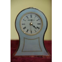 Часы настольные  ( Германия ) с будильником и подсветкой  ( все работает )