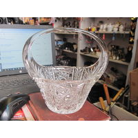 Ваза-корзинка хрустальная.