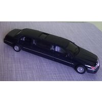 Модель 1:38 lincoln town лимузин