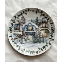 Фарфоровая тарелка декоративная "Первый снег" 240 мм ДФЗ