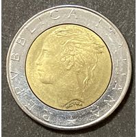 Монета 100 лир 1983 год. Италия.