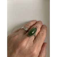 Кольцо .мельхиор .нефрит крупный.