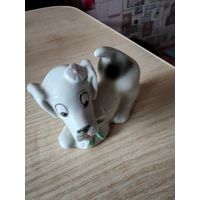 Статуэтка собачка