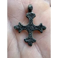 Крестик нательный старинный "Криновидный"