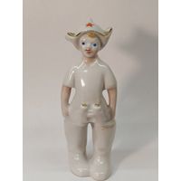 Статуэтка фарфоровая "Юный Пограничник" (Будёновец) Полонное СССР