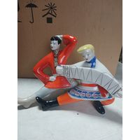 Русский перепляс,статуэтка