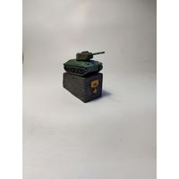 Памятник танку Т-34 у Дома офицеров в Минске.