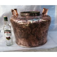 Огромный, на 28 л. медный гляк. Полковой или трактирный. Середина позапрошлого века.  Как есть.