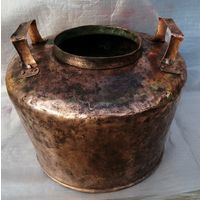 Огромный, на 28 л. медный гляк. Полковой или трактирный. Середина позапрошлого века.  Как есть.
